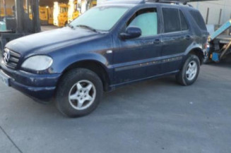 Malle/Hayon arriere MERCEDES CLASSE M 163