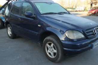 Malle/Hayon arriere MERCEDES CLASSE M 163