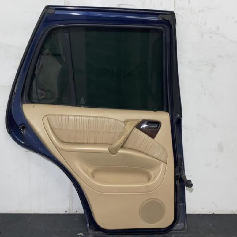 Porte arriere gauche MERCEDES CLASSE M 163 Photo n°3