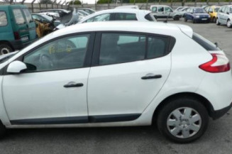 Serrure arriere droit RENAULT MEGANE 3