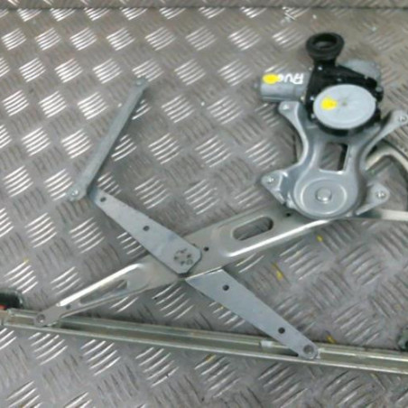 Leve vitre electrique avant gauche TOYOTA VERSO-S Photo n°1