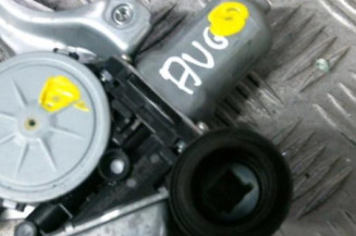 Leve vitre electrique avant gauche TOYOTA VERSO-S