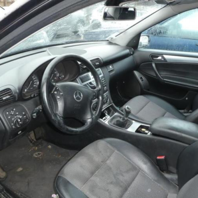 Porte avant droit MERCEDES CLASSE C 203 Photo n°7