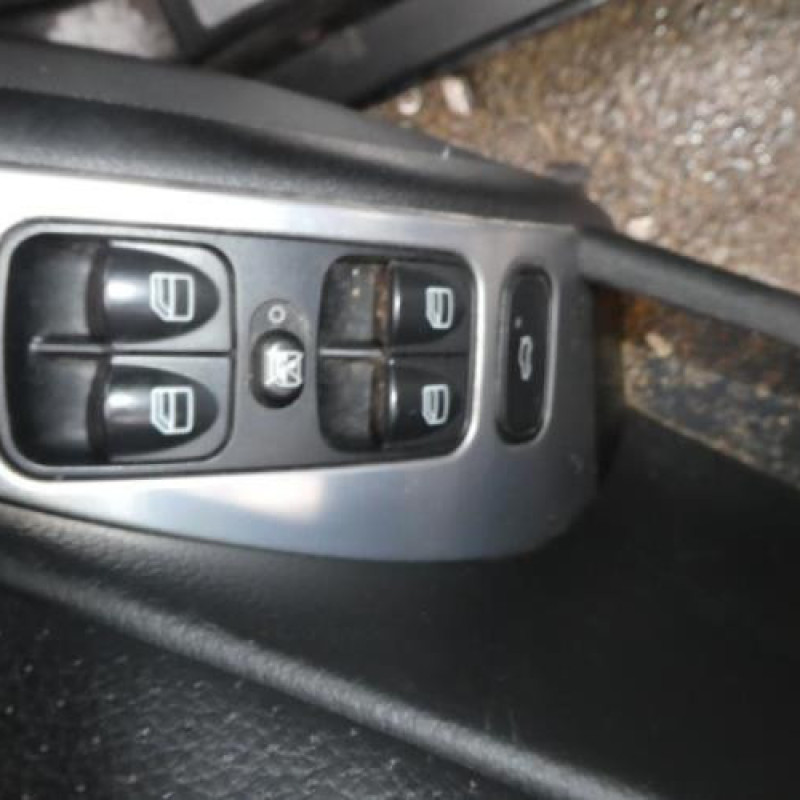 Bouton de warning MERCEDES CLASSE C 203 Photo n°10