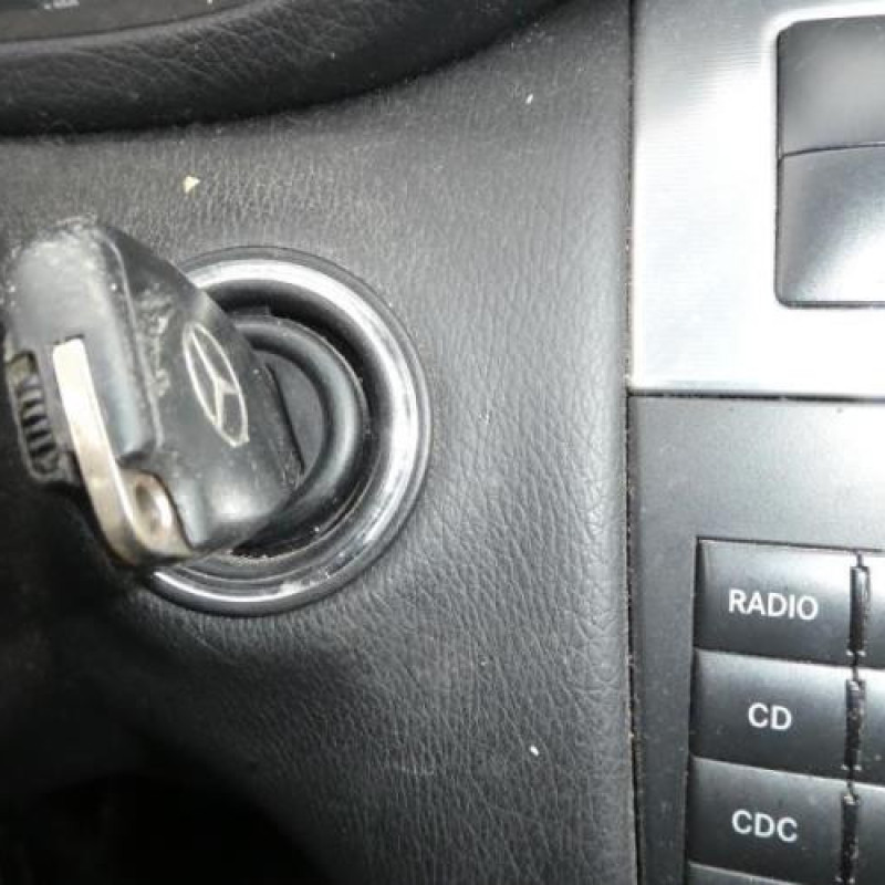 Bouton de warning MERCEDES CLASSE C 203 Photo n°14