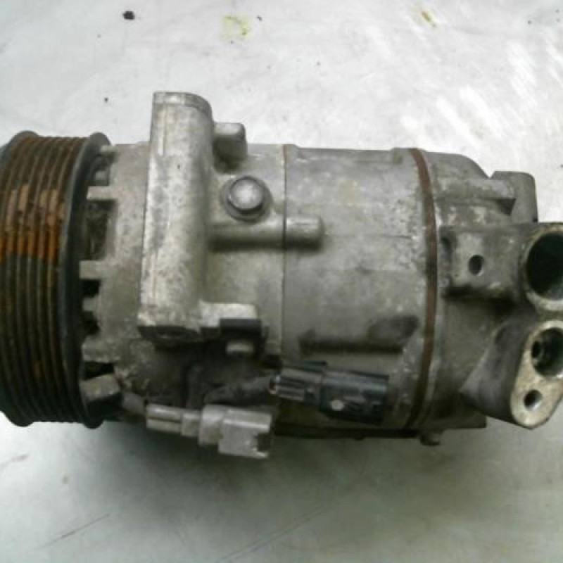 Compresseur clim RENAULT CLIO 4 Photo n°2