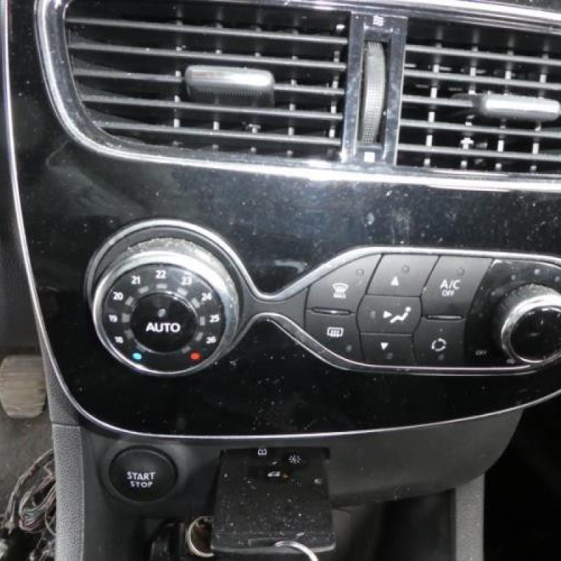 Compresseur clim RENAULT CLIO 4 Photo n°10