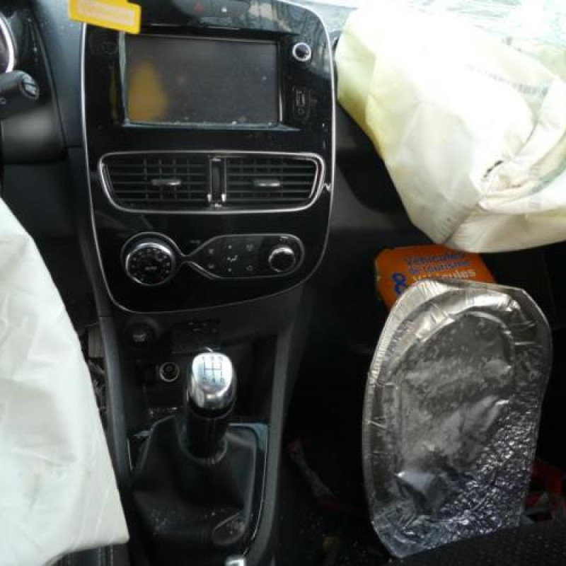 Compresseur clim RENAULT CLIO 4 Photo n°11