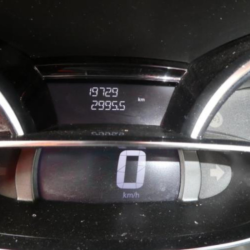 Compresseur clim RENAULT CLIO 4 Photo n°12