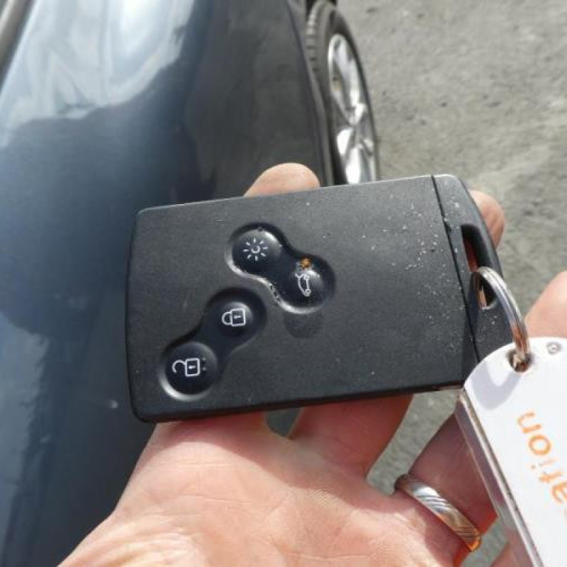 Compresseur clim RENAULT CLIO 4 Photo n°14