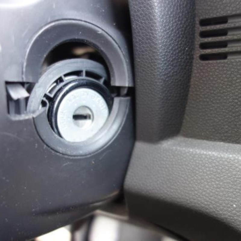Serrure arriere droit OPEL AGILA B Photo n°10