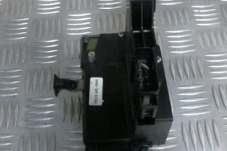 Serrure avant droit FORD FIESTA 5