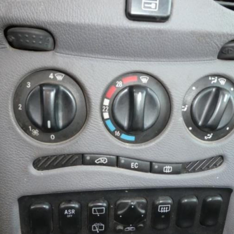 Porte arriere gauche MERCEDES CLASSE A 168 Photo n°10