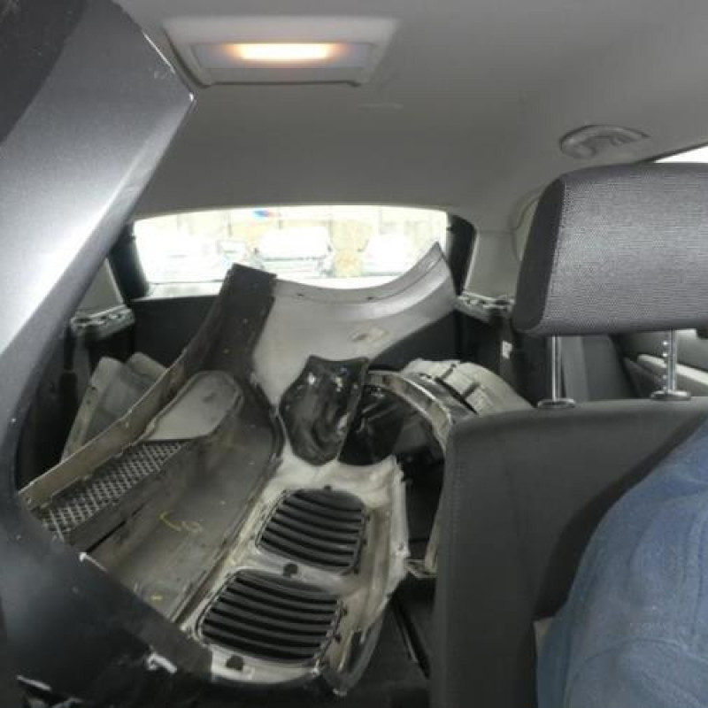 Verin de capot BMW X1 E84 Photo n°11