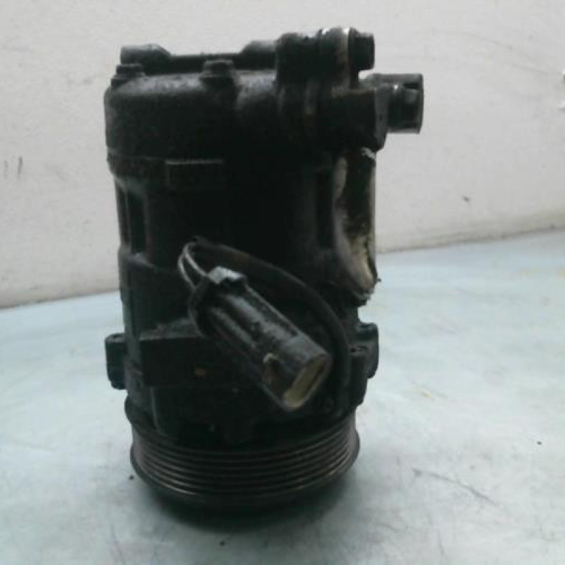 Compresseur clim SUZUKI SWIFT 3 Photo n°1