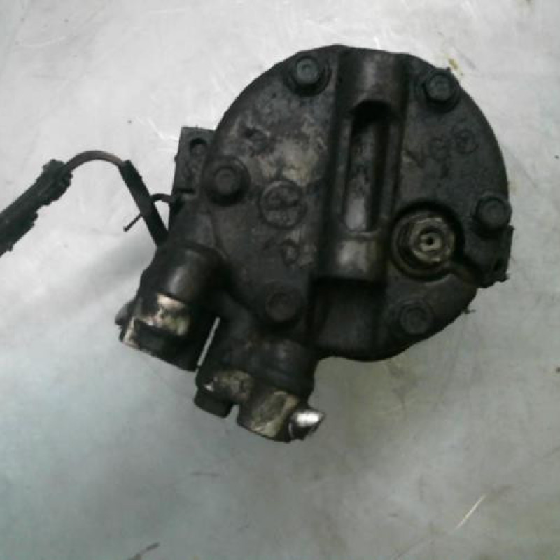 Compresseur clim SUZUKI SWIFT 3 Photo n°3