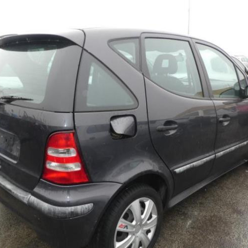 Pare choc arriere MERCEDES CLASSE A 168 Photo n°10