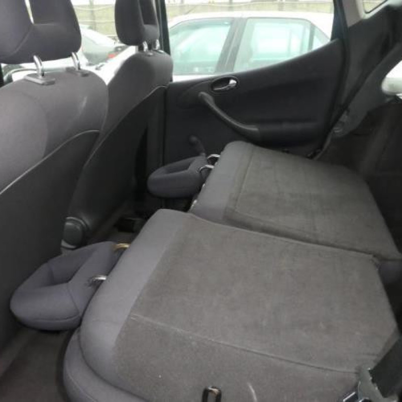 Pare choc arriere MERCEDES CLASSE A 168 Photo n°13