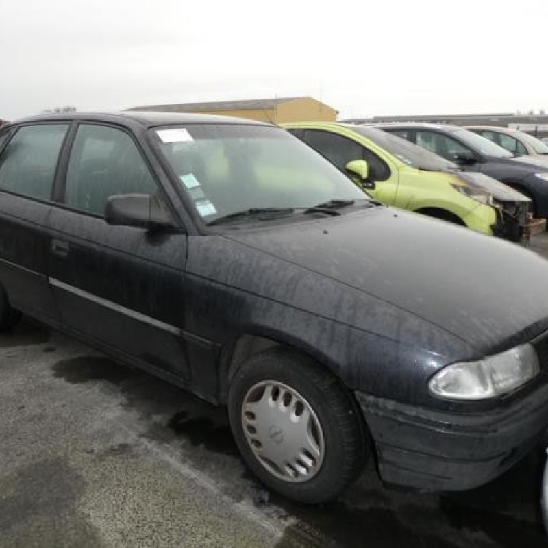 Serrure avant gauche OPEL ASTRA F Photo n°3