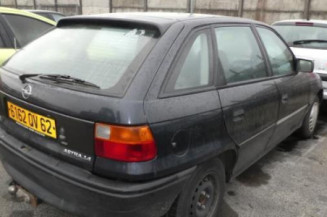 Serrure avant gauche OPEL ASTRA F