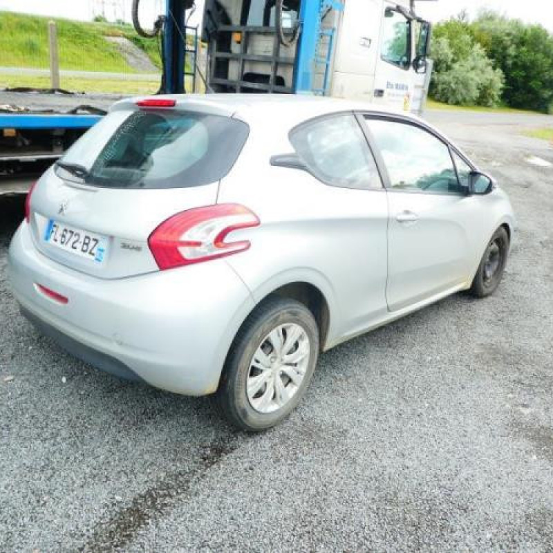 Alternateur PEUGEOT 208 Photo n°6