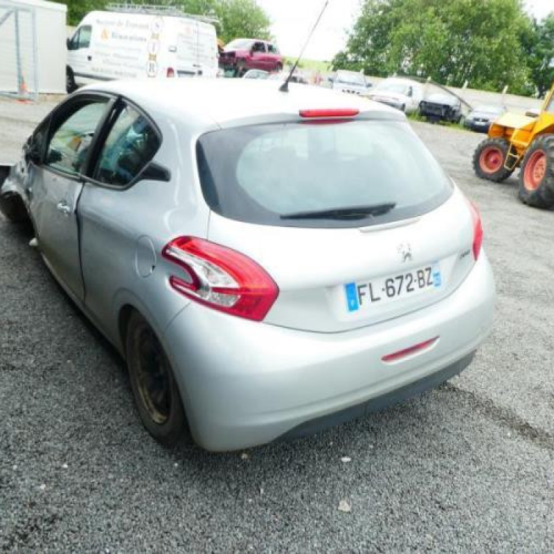 Alternateur PEUGEOT 208 Photo n°7