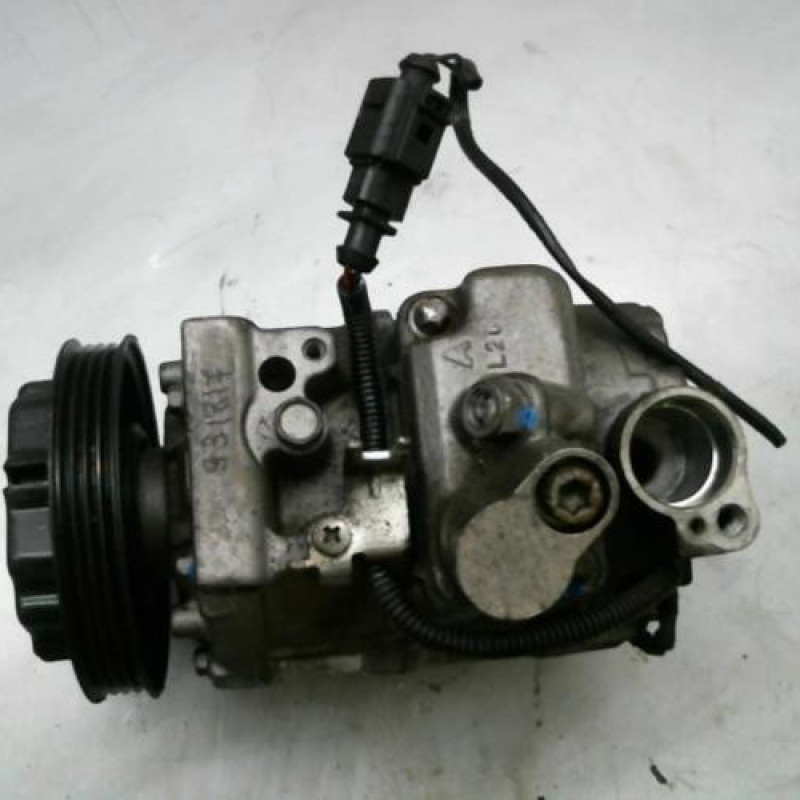 Compresseur clim AUDI A6 2 Photo n°3