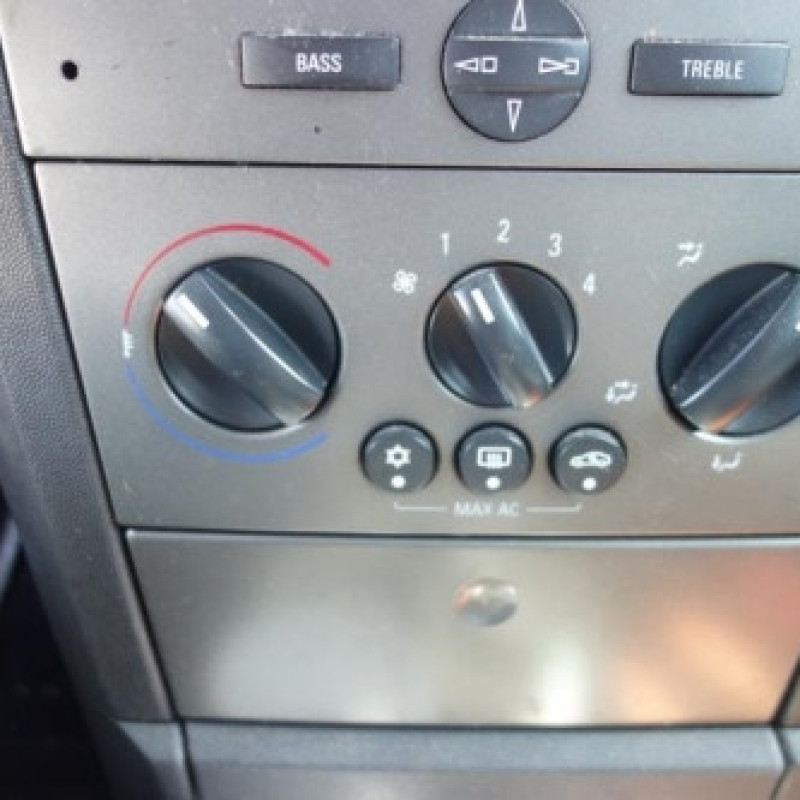 Pretensionneur de ceinture avant droit OPEL MERIVA A Photo n°9