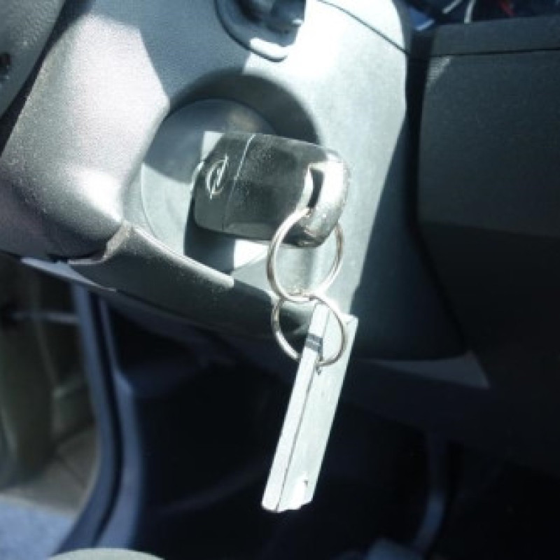 Pretensionneur de ceinture avant droit OPEL MERIVA A Photo n°11