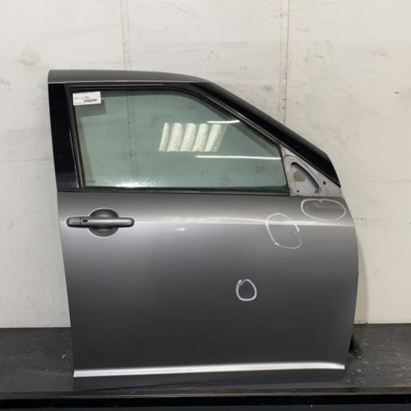 Porte avant droit SUZUKI SWIFT 3 Photo n°1