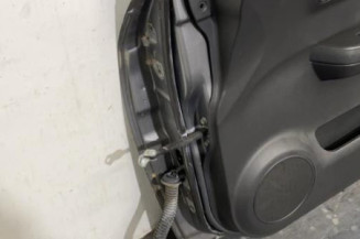 Porte avant droit SUZUKI SWIFT 3
