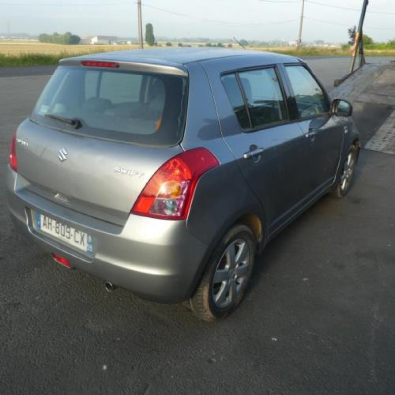 Porte avant droit SUZUKI SWIFT 3 Photo n°7