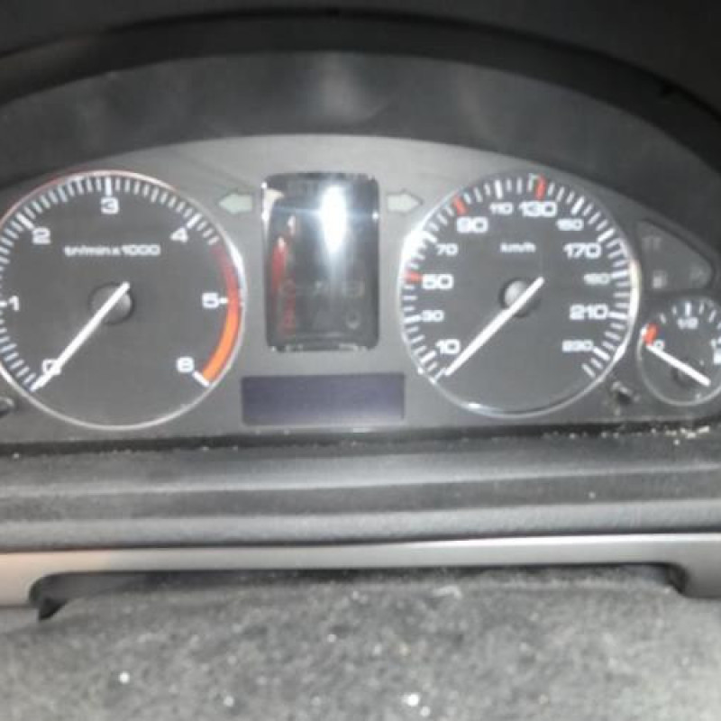 Compteur PEUGEOT 407 Photo n°9