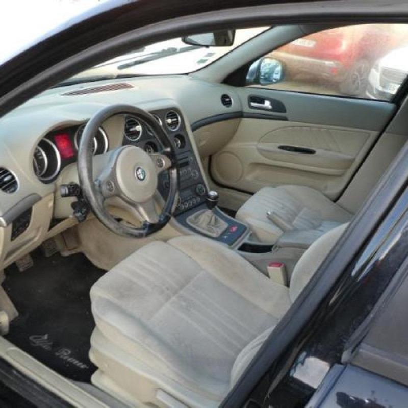 Porte avant droit ALFA ROMEO 159 Photo n°9