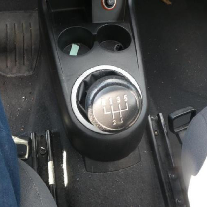 Boite de vitesses VOLKSWAGEN FOX Photo n°8