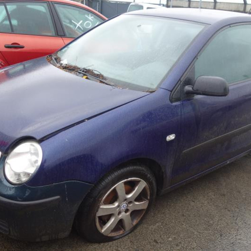 Malle/Hayon arriere VOLKSWAGEN POLO 4 Photo n°3