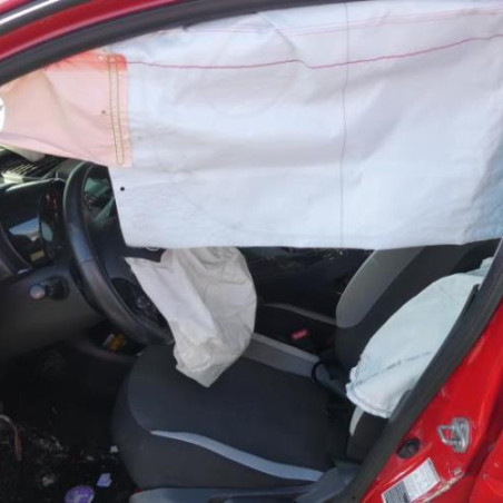 Vitre arriere droit TOYOTA AYGO 2 Photo n°4