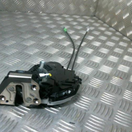 Serrure arriere droit TOYOTA AYGO 2 Photo n°1