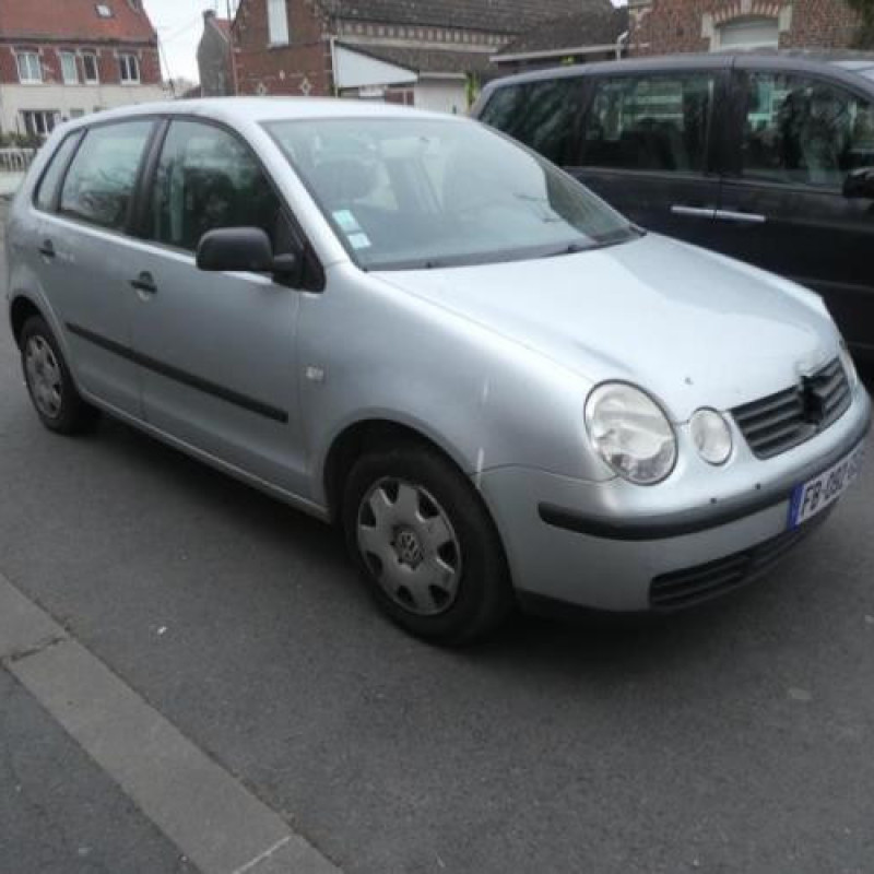 Malle/Hayon arriere VOLKSWAGEN POLO 4 Photo n°4