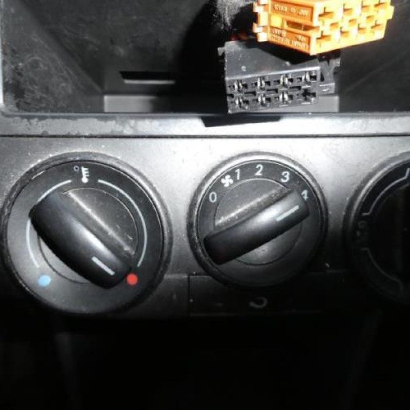 Malle/Hayon arriere VOLKSWAGEN POLO 4 Photo n°9