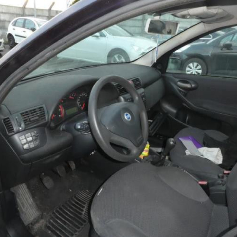 Porte avant gauche FIAT STILO Photo n°10