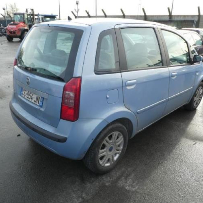 Compresseur clim FIAT IDEA Photo n°7