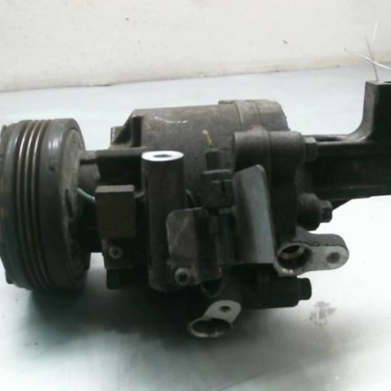 Compresseur clim SUZUKI SWIFT 4 Photo n°3
