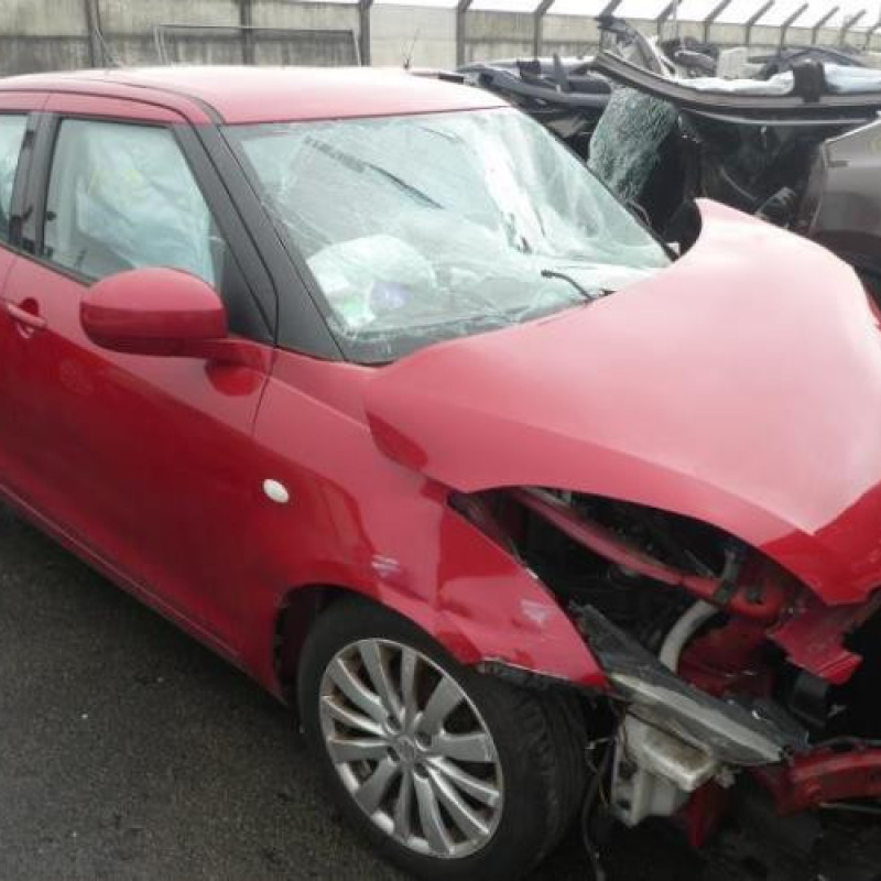Compresseur clim SUZUKI SWIFT 4 Photo n°5