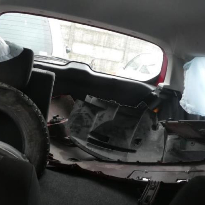 Compresseur clim SUZUKI SWIFT 4 Photo n°9
