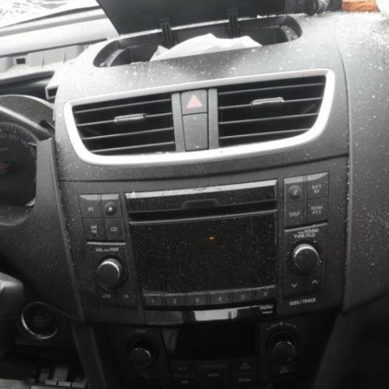 Compresseur clim SUZUKI SWIFT 4 Photo n°14