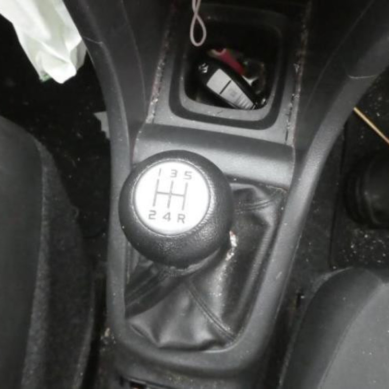 Compresseur clim SUZUKI SWIFT 4 Photo n°15