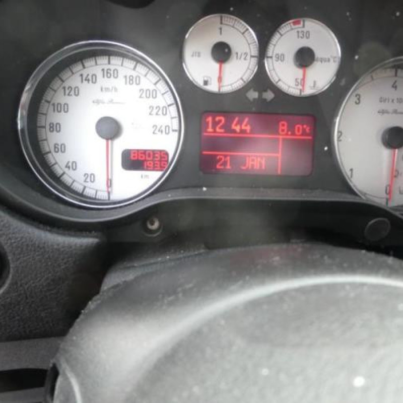 Air bag conducteur ALFA ROMEO 147 Photo n°8