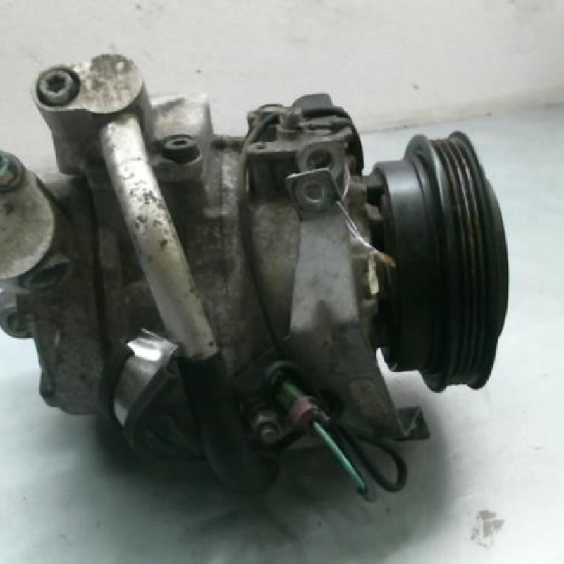 Compresseur clim VOLKSWAGEN PASSAT 4 Photo n°4