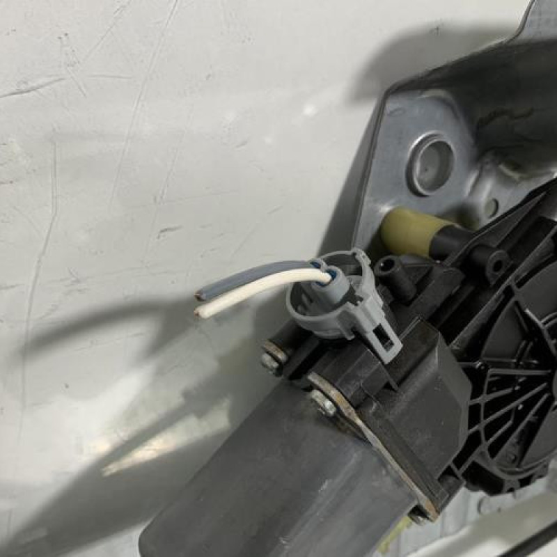 Leve vitre electrique avant gauche RENAULT KANGOO 2 Photo n°4